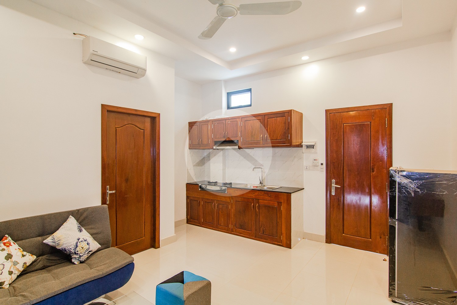 3 Unit Apartment Floor For Rent - Svay Dangkum, Siem Reap - Image 8