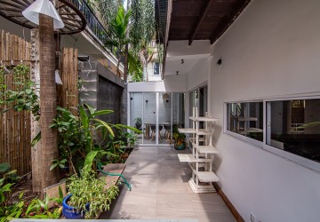 3 Bedroom Villa For Rent - Boeung Trabek, Phnom Penh thumbnail