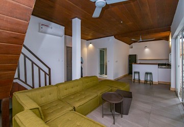 3 Bedroom Villa For Rent - Boeung Trabek, Phnom Penh thumbnail