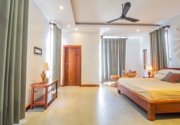 3 Bedroom Villa For Rent - Sala Kamruek, Siem Reap thumbnail