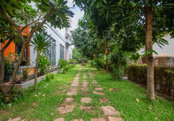 3 Bedroom Villa For Rent - Sala Kamruek, Siem Reap thumbnail