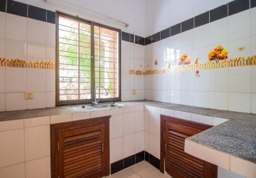 2 Bedroom Villa For Rent - Kouk Chak, Siem Reap thumbnail