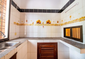 2 Bedroom Villa For Rent - Kouk Chak, Siem Reap thumbnail