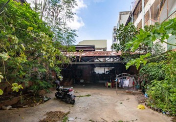233 Sqm  Land For Sale in Toul Tom Pong - Phnom Penh thumbnail