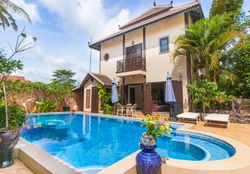 3 Bedroom Villa Share Pool For Rent-Svay Dangkum, Siem Reap thumbnail