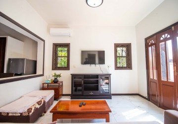 3 Bedroom Villa Share Pool For Rent-Svay Dangkum, Siem Reap thumbnail