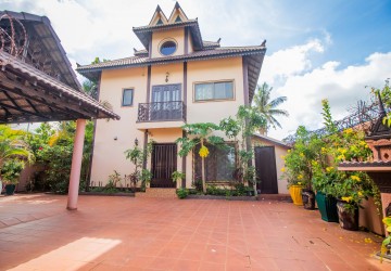 3 Bedroom Villa Share Pool For Rent-Svay Dangkum, Siem Reap thumbnail