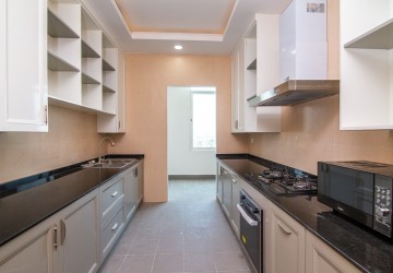 2 Bedroom Apartment For Rent - Chak Angre Krom, Phnom Penh thumbnail