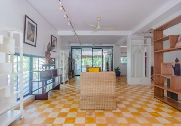 3 Bedroom French Villa For Rent - Sala Kamruek, Siem Reap thumbnail