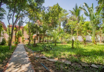 3 Bedroom French Villa For Rent - Sala Kamruek, Siem Reap thumbnail