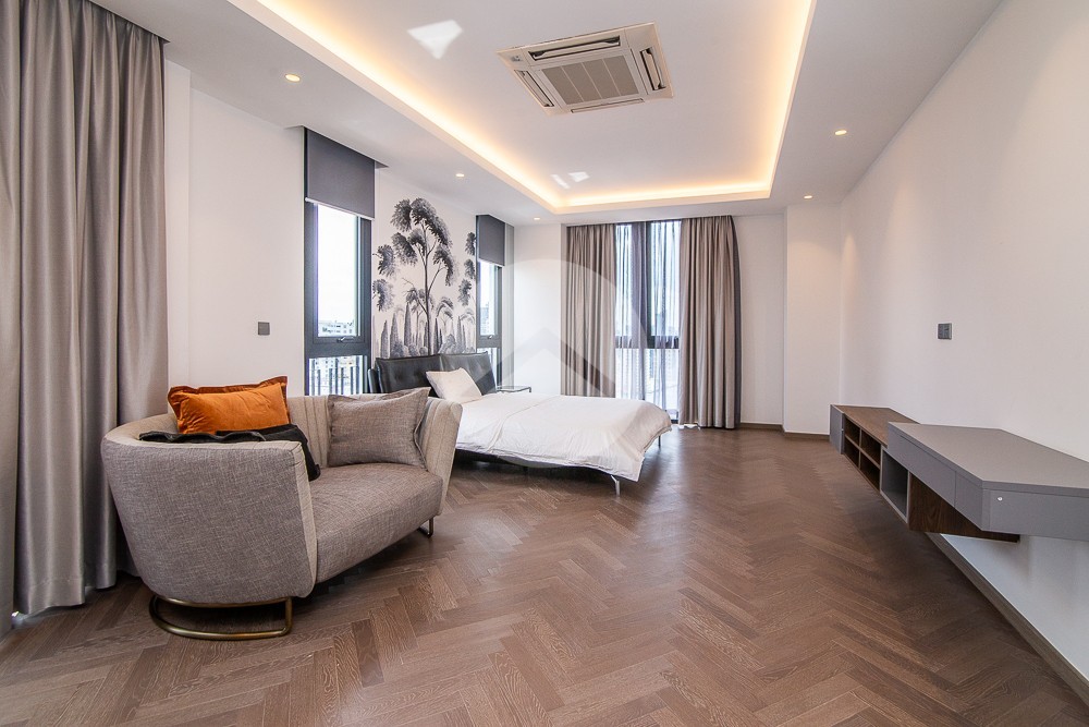 Duplex 3 Bedroom Serviced Penthouse For Rent - BKK1, Phnom Penh - Image 15