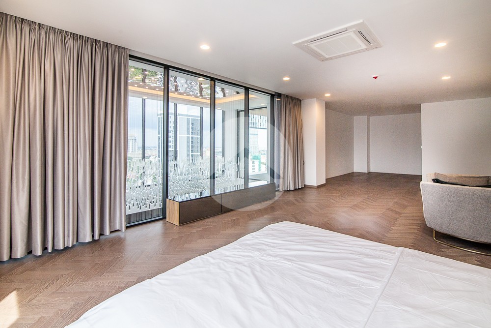 Duplex 3 Bedroom Serviced Penthouse For Rent - BKK1, Phnom Penh - Image 20