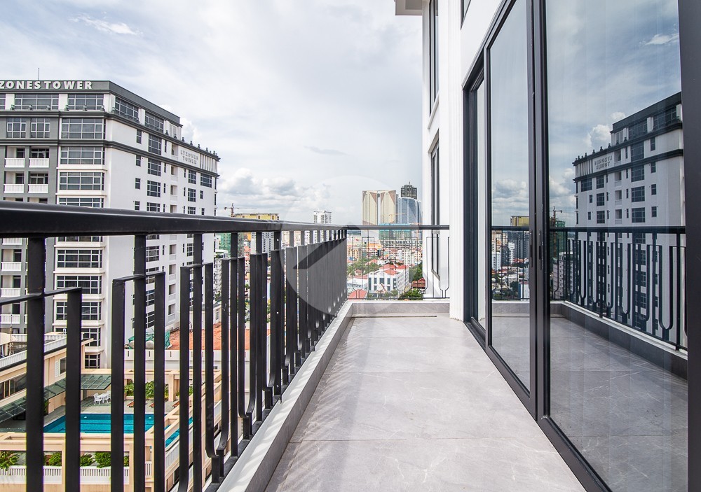 Duplex 3 Bedroom Serviced Penthouse For Rent - BKK1, Phnom Penh - Image 24