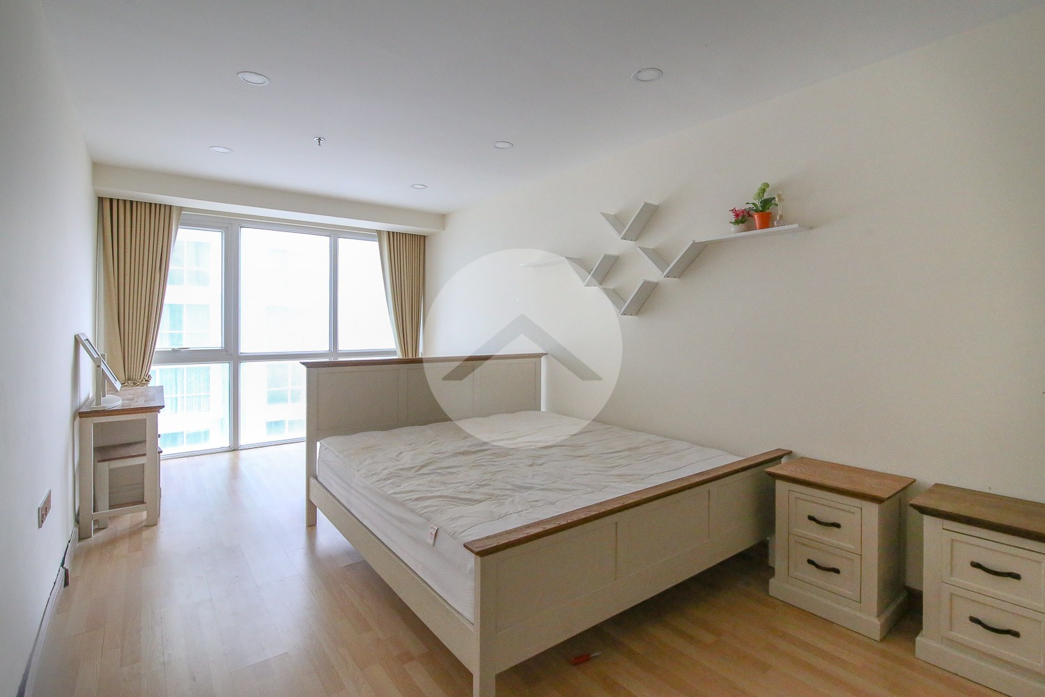 1 Bedroom Condo For Rent - Khan 7 Makara, Phnom Penh - Image 8
