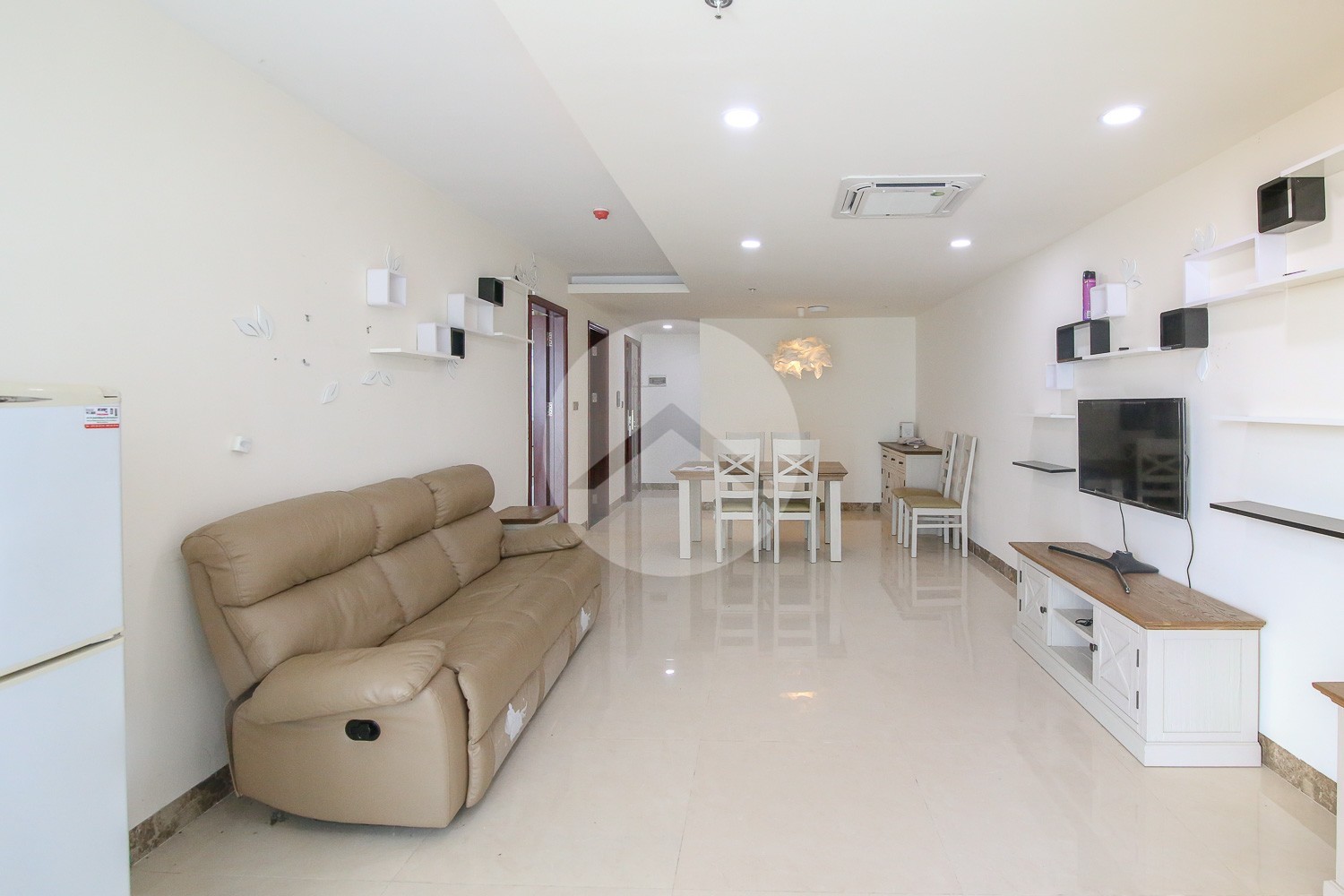 1 Bedroom Condo For Rent - Khan 7 Makara, Phnom Penh - Image 3