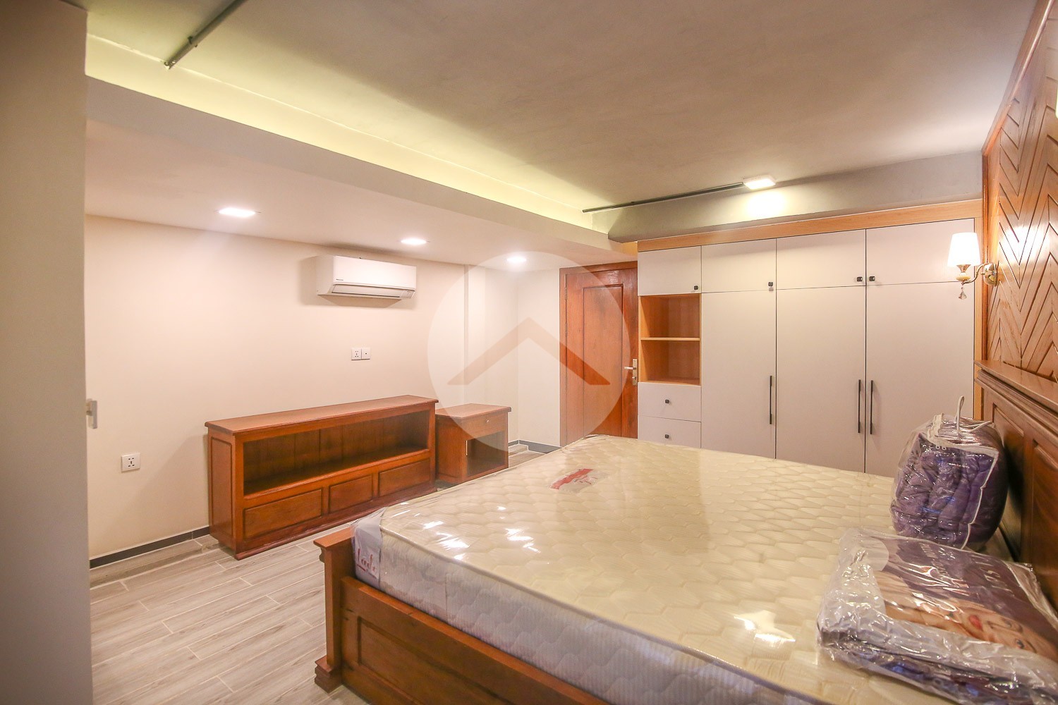 1 Bedroom Apartment For Rent - BKK3, Phnom Penh - Image 4