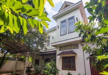 4 Bedroom Villa For Rent - Kouk Chak, Siem Reap thumbnail