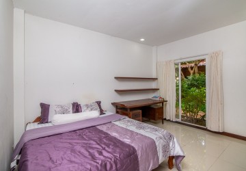 4 Bedroom Apartment For Rent - Chroy Changvar, Phnom Penh - Image 2