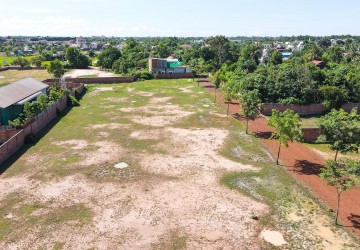 1.1 Hectares Land For Sale - Svay Dangkum, Siem Reap thumbnail