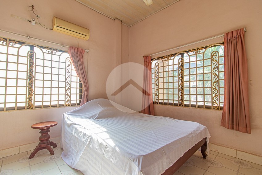 7 Bedroom House For Sale - Slor Kram, Siem Reap