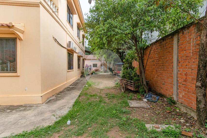 7 Bedroom House For Sale - Slor Kram, Siem Reap