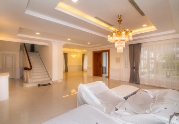 6 Bedroom Villa For Rent - Borey Penghuoth The Star Diamond, Chakangre Ler, Phnom Penh thumbnail