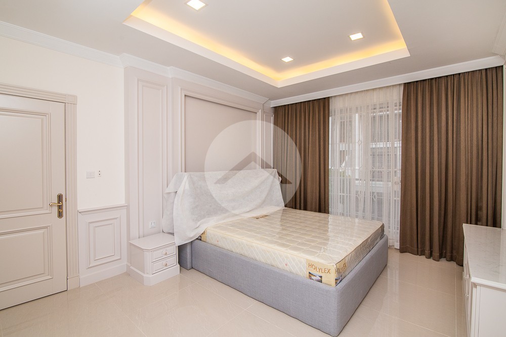6 Bedroom Villa For Rent - Borey Penghuoth The Star Diamond, Chakangre Ler, Phnom Penh - Image 15