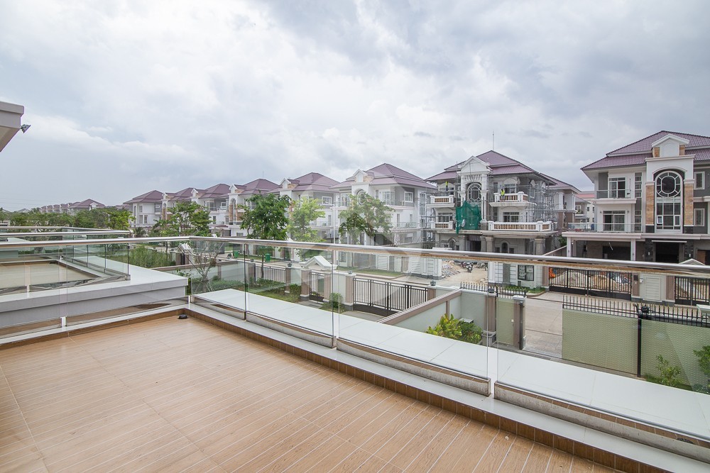 6 Bedroom Villa For Rent - Borey Penghuoth The Star Diamond, Chakangre Ler, Phnom Penh - Image 40
