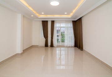 6 Bedroom Villa For Rent - Borey Penghuoth The Star Diamond, Chakangre Ler, Phnom Penh thumbnail