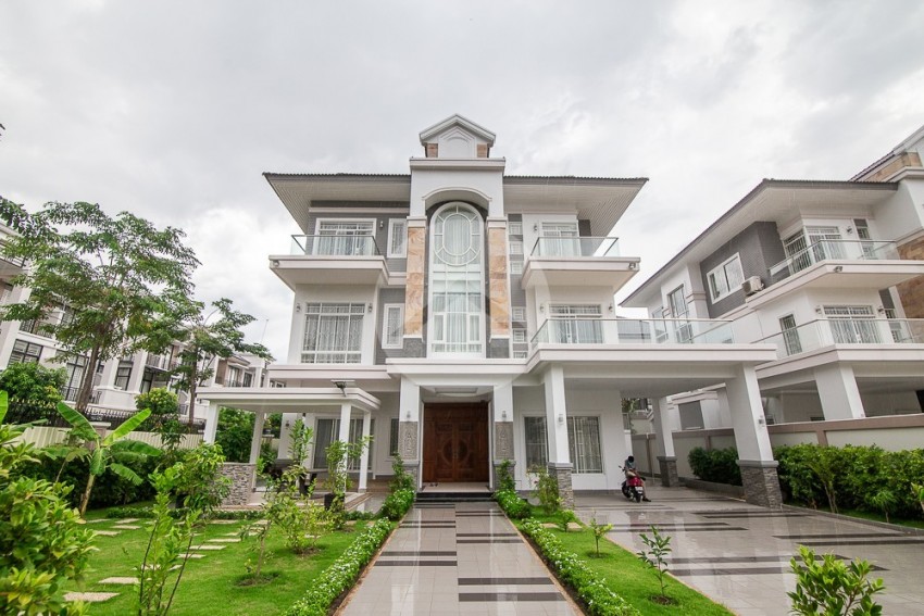 6 Bedroom Queen Villa For Sale- Penghuoth Star Diamond- Phnom Penh