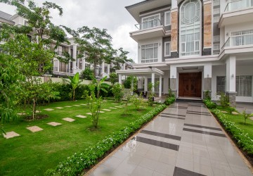 6 Bedroom Queen Villa For Sale- Penghuoth Star Diamond- Phnom Penh thumbnail