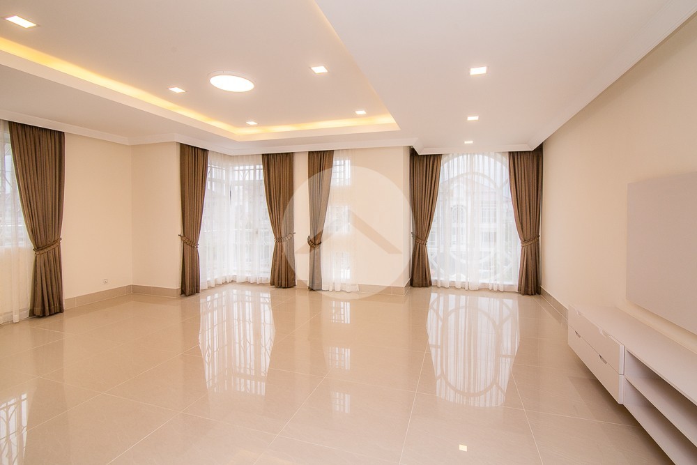 6 Bedroom Villa For Rent - Borey Penghuoth The Star Diamond, Chakangre Ler, Phnom Penh - Image 24