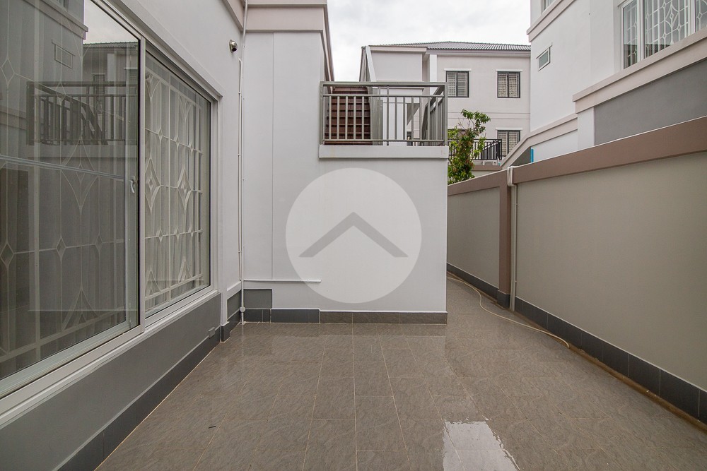 6 Bedroom Villa For Rent - Borey Penghuoth The Star Diamond, Chakangre Ler, Phnom Penh - Image 45