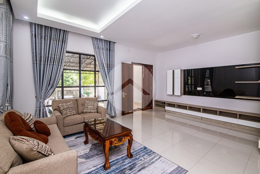 4 Bedroom Villa For Rent - Chak Angrae Kraom, Phnom Penh