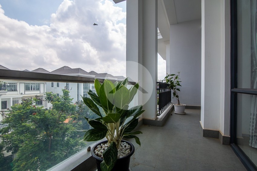 4 Bedroom Villa For Rent - Chak Angrae Kraom, Phnom Penh