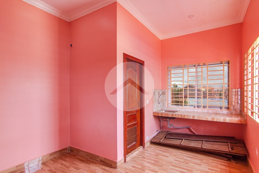 6 Bedroom Shophouse For Sale - Slor Kram, Siem Reap