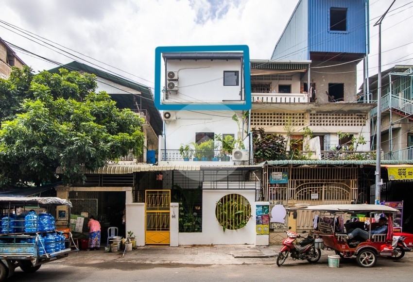 3 Bedroom Renovated Apartment For Rent - Daun Penh, Phnom Penh