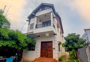 3 Bedroom Villa For Rent - Svay Dangkum, Siem Reap thumbnail