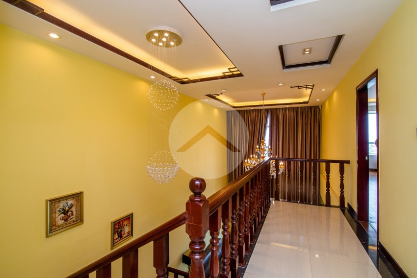 5 Bedroom Penthouse For Rent - Rose Condo, Phnom Penh