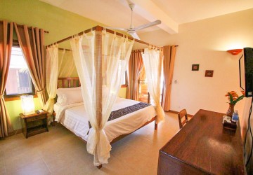 35 Bedroom Hotel For Sale - Svay Damgkum, Siem Reap thumbnail