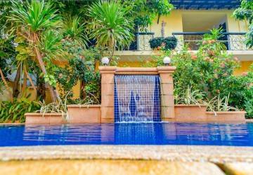 35 Bedroom Hotel For Sale - Svay Damgkum, Siem Reap thumbnail