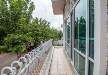 5 Bedroom Villa For Rent -Borey Bassac Garden- Chamkarmorn, Phnom Penh thumbnail