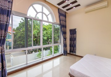 5 Bedroom Villa For Rent -Borey Bassac Garden- Chamkarmorn, Phnom Penh thumbnail