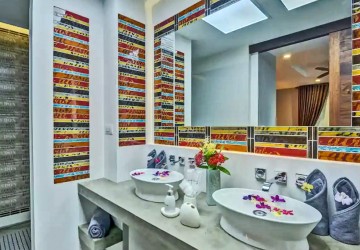6 Bedroom Private Luxury Villa For Sale- Sala Kamreuk, Siem Reap thumbnail