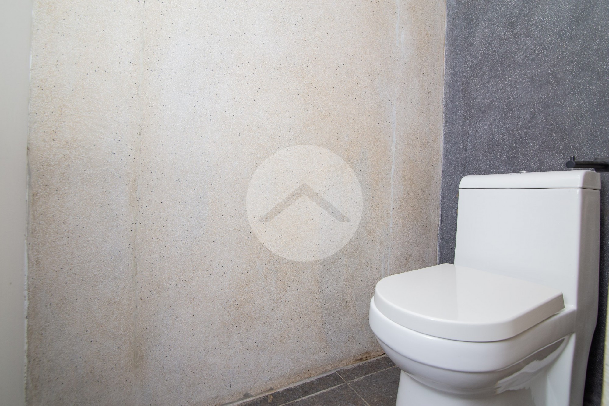 Renovated 3 Bedroom Apartment For Rent - Wat Phnom, Phnom Penh - Image 15