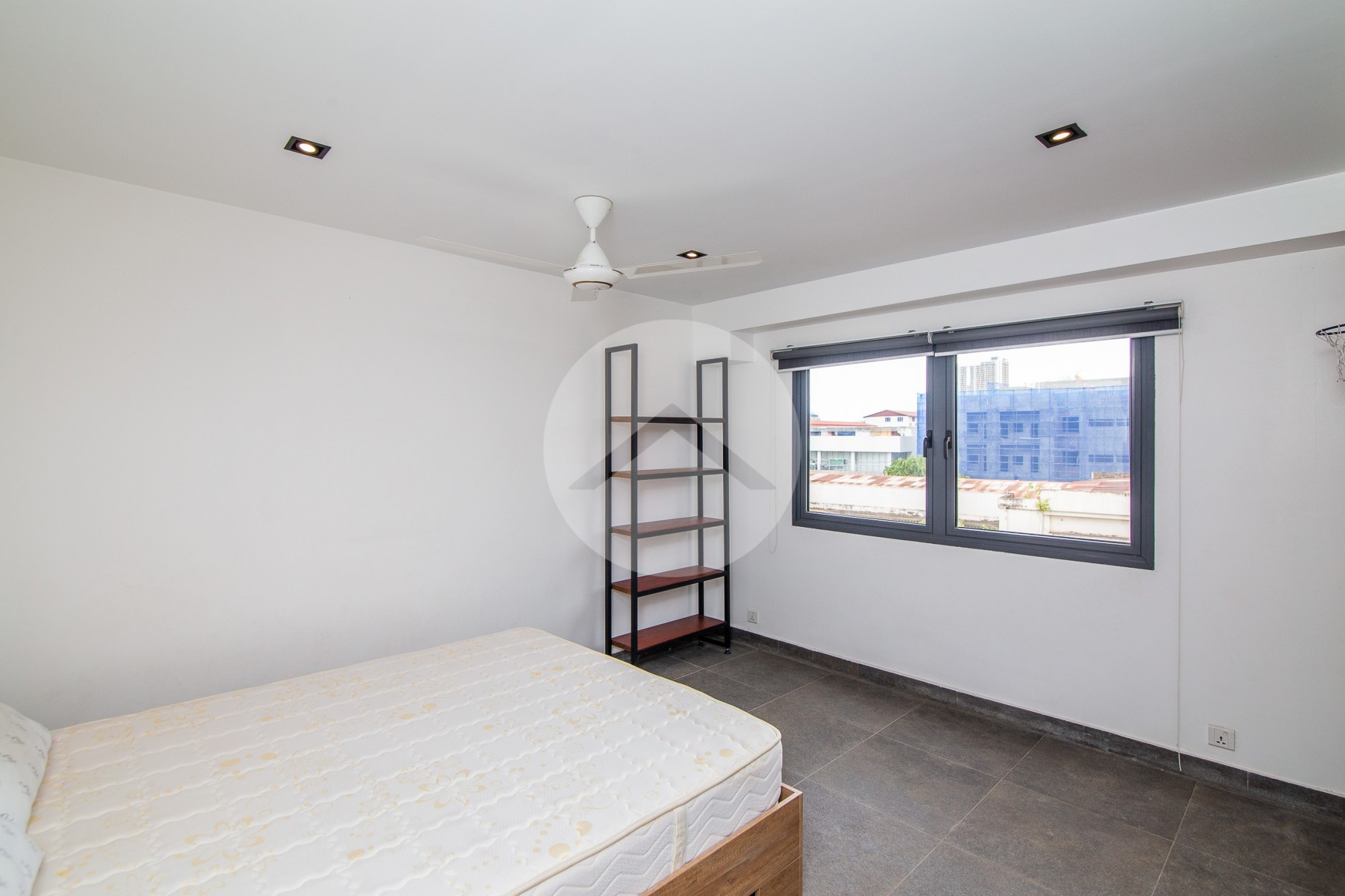 Renovated 3 Bedroom Apartment For Rent - Wat Phnom, Phnom Penh - Image 18