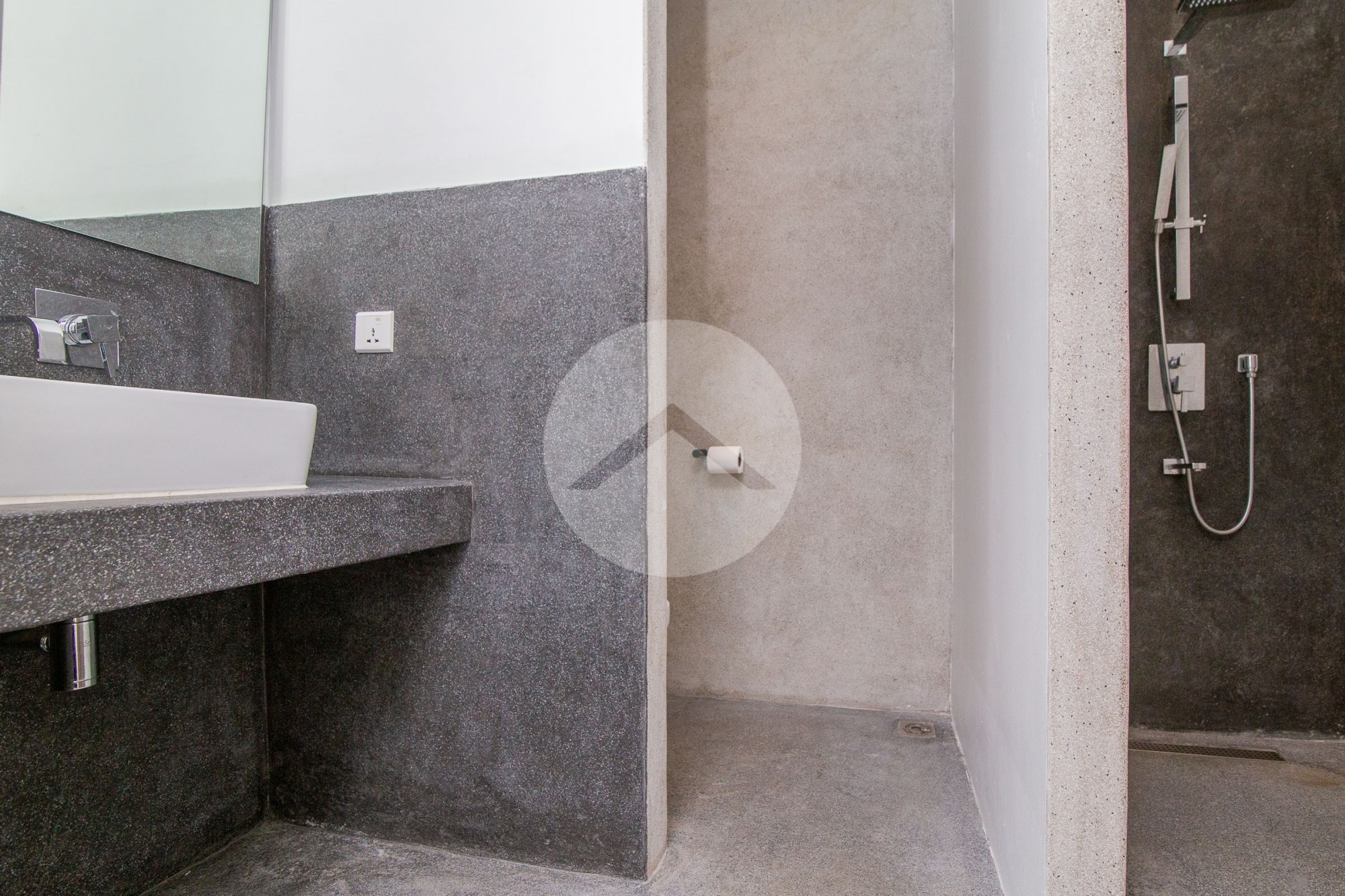 Renovated 3 Bedroom Apartment For Rent - Wat Phnom, Phnom Penh - Image 22