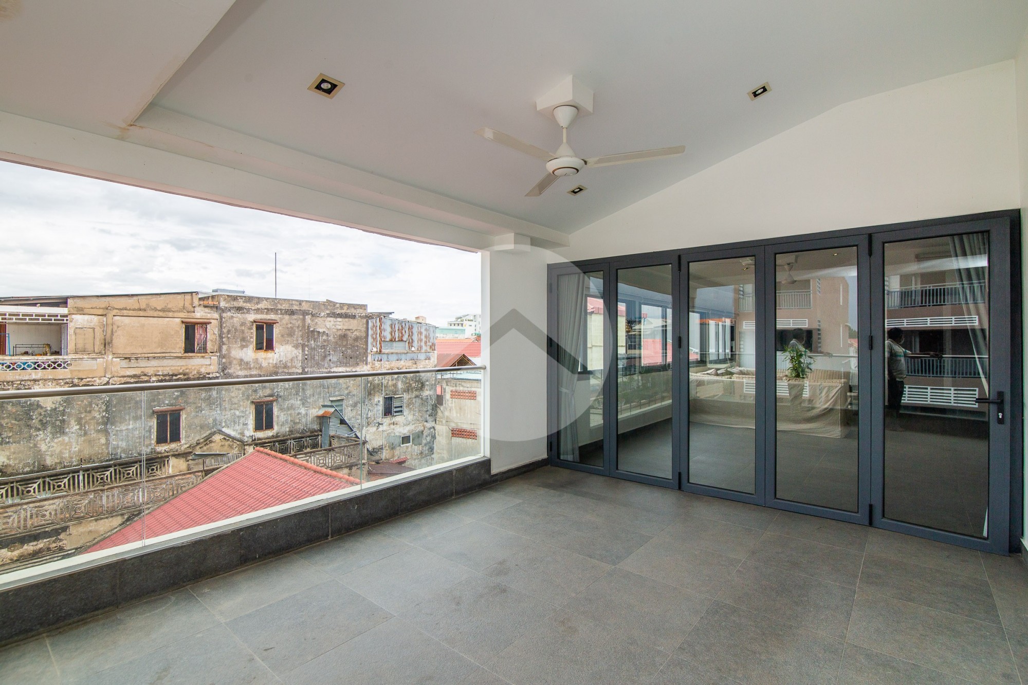 Renovated 3 Bedroom Apartment For Rent - Wat Phnom, Phnom Penh - Image 25