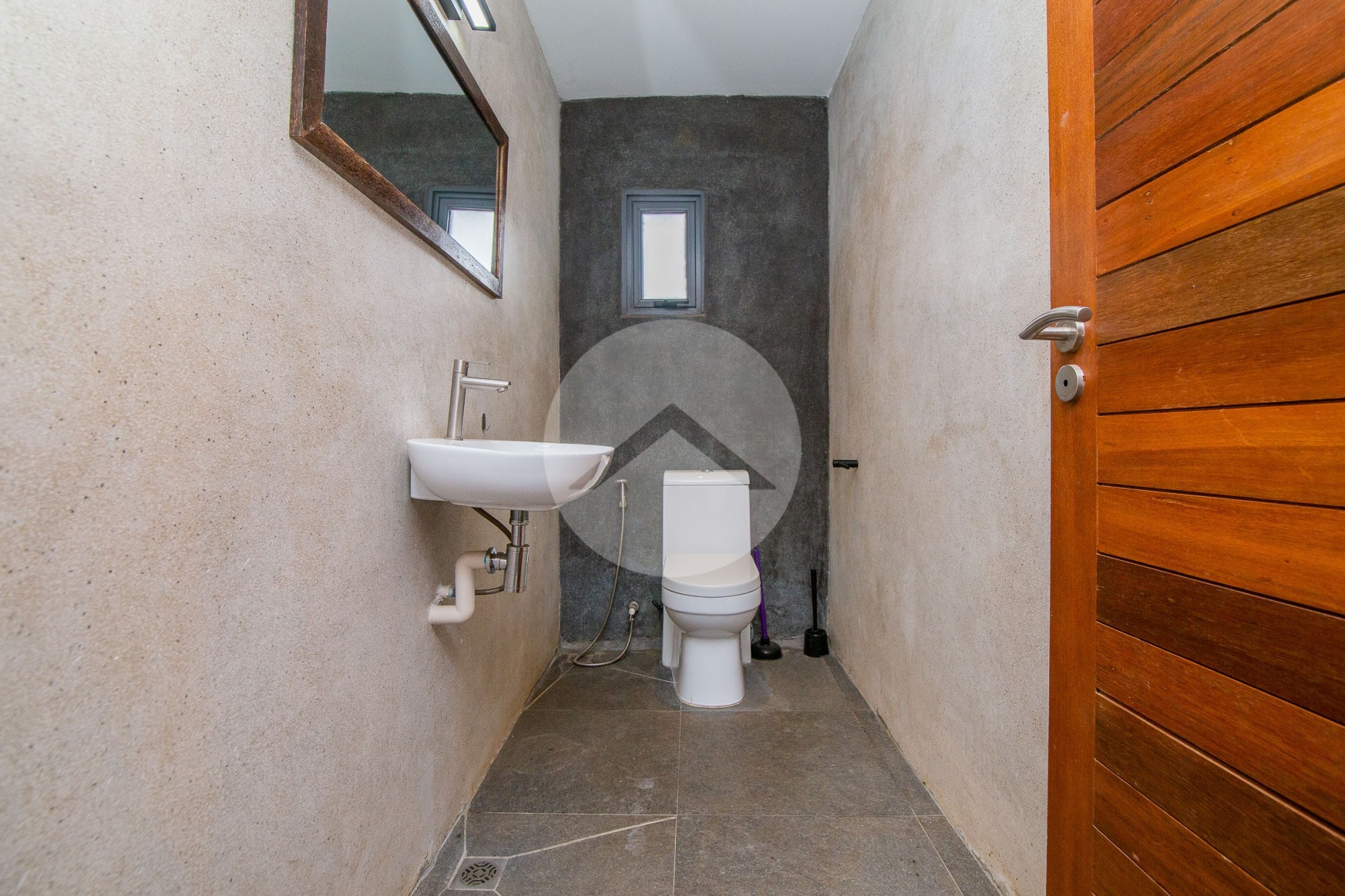 Renovated 3 Bedroom Apartment For Rent - Wat Phnom, Phnom Penh - Image 10