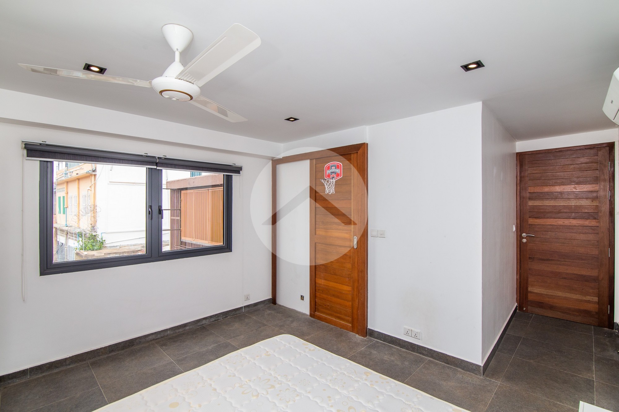 Renovated 3 Bedroom Apartment For Rent - Wat Phnom, Phnom Penh - Image 20